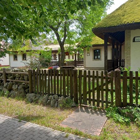 Hotel Hajoskert Vendeghaz Gönyů Exterior foto